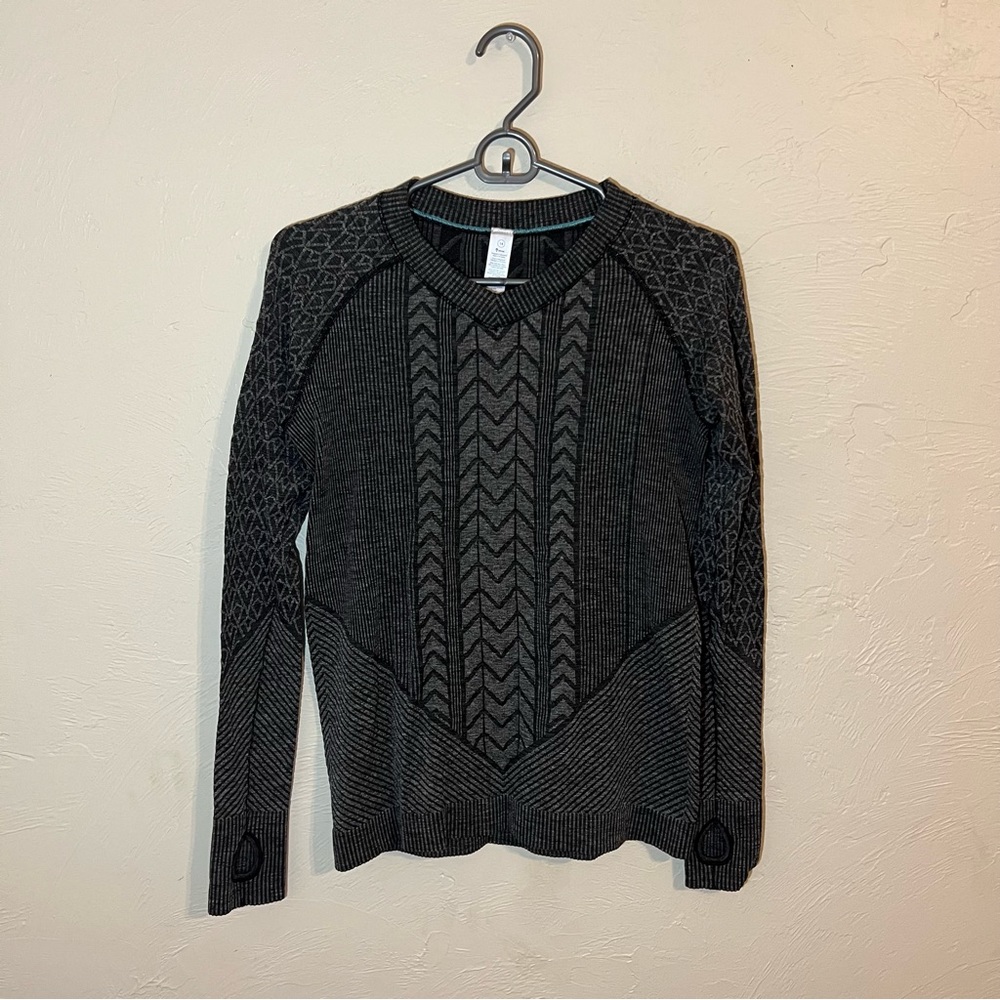 Ivivva by Lululemon Girls Glacier Air Long Sleeve Shirt 
Size 14